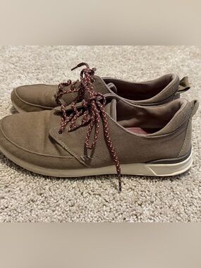 Reef Rover Low Brown Canvas Trainers Sneakers Women’s Size 8.5